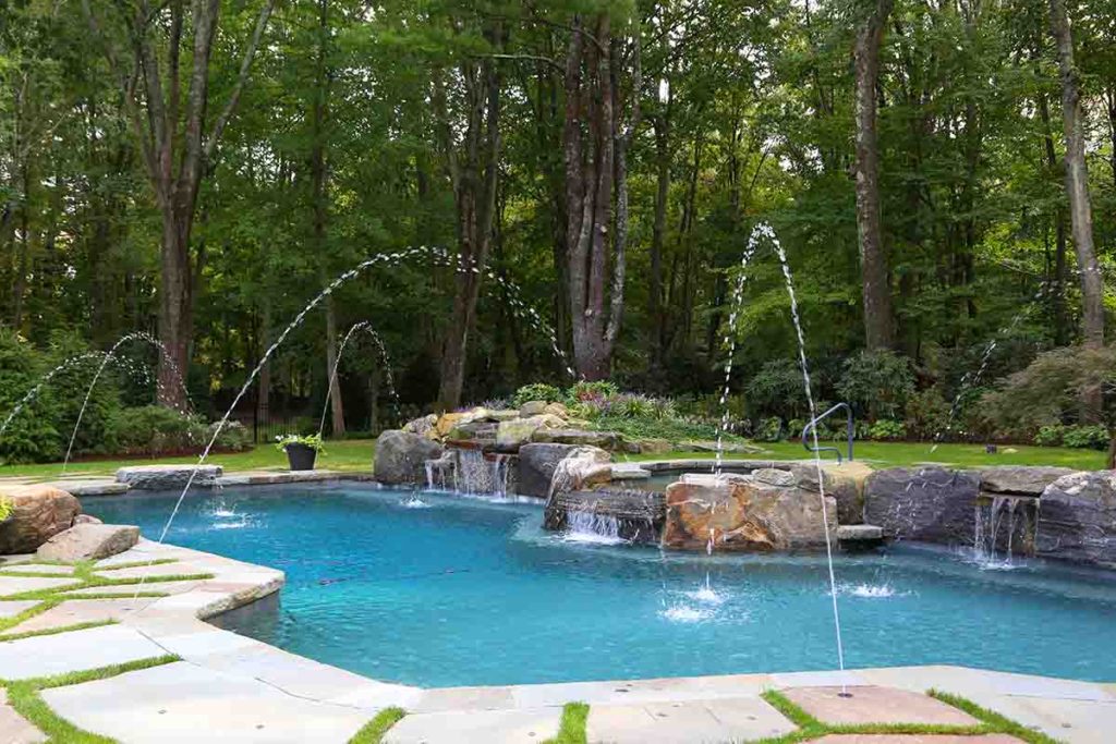Pool design with fountains